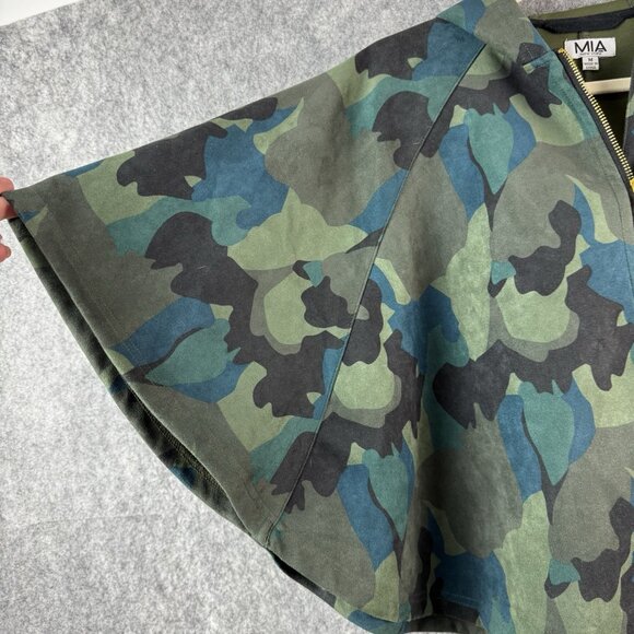 MIA New York High End Girls Fashion‎ Camo Cape Size M Full Zip Hooded - Picture 3 of 9